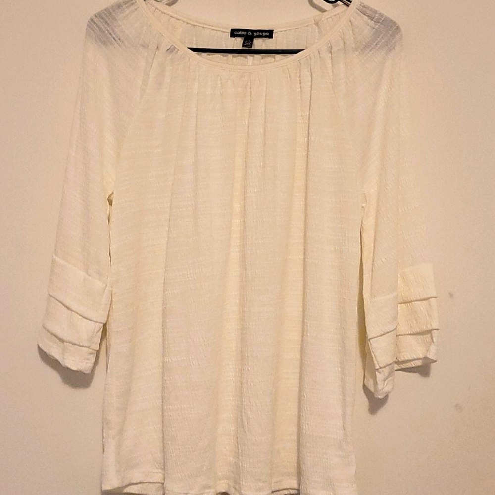 3/4 tiered sleeve lightweight blouse